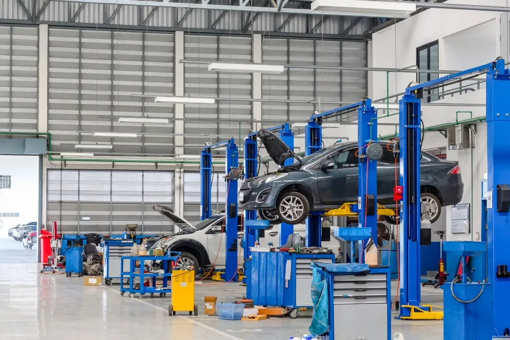 Independent auto repair shop service bays